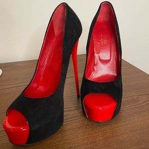 ITALIA BOUTIQUE 1969 Peep toe platform